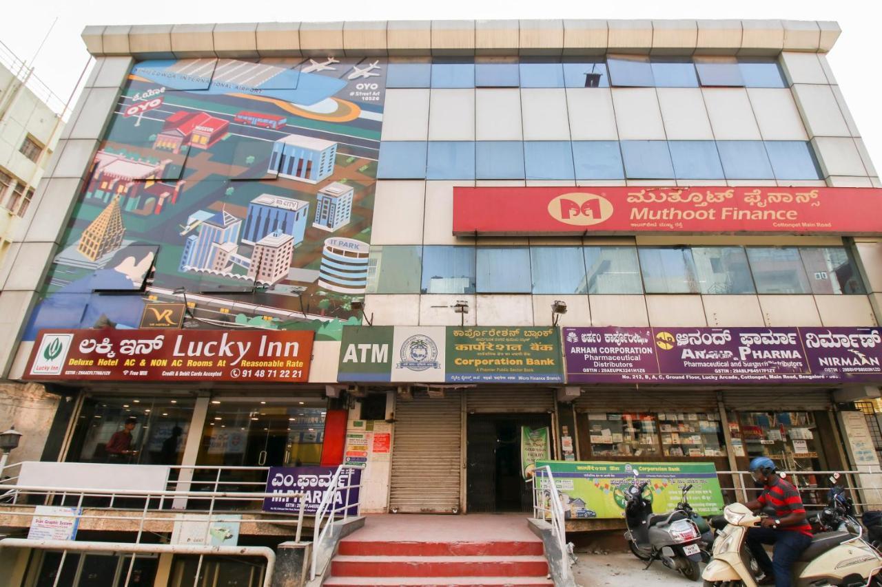 Capital O 71729 Lucky Inn Бангалор Екстериор снимка